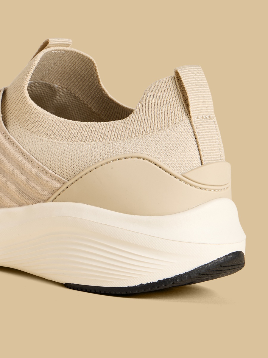 Textured Slip-On Sports Shoes