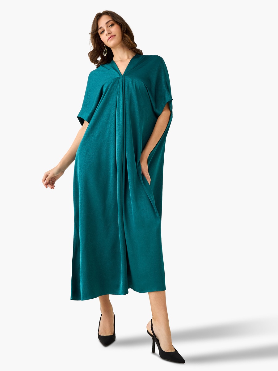Pleated Textured Kaftan Maxi Dress with V Neck
