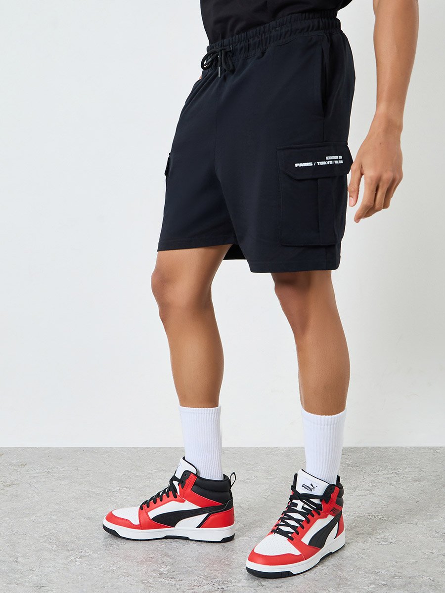 Men Printed Cargo Pocket Shorts