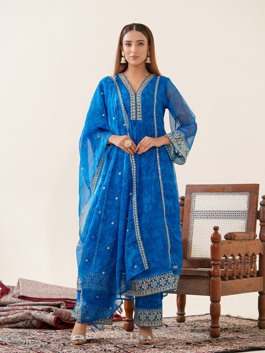 Women Floral Embroidered Organza Kurta with Trousers and Dupatta Set