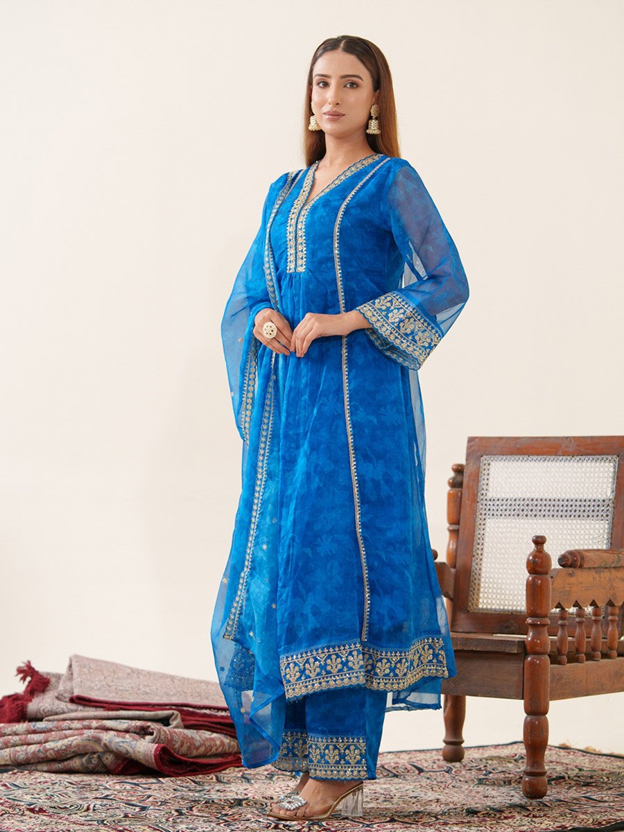 Women Floral Embroidered Organza Kurta with Trousers and Dupatta Set