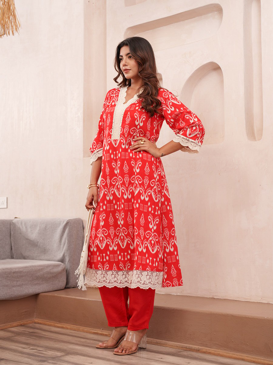 Women Ethnic Motif Print V Neck Straight Kurta and Trousers Co-Ords