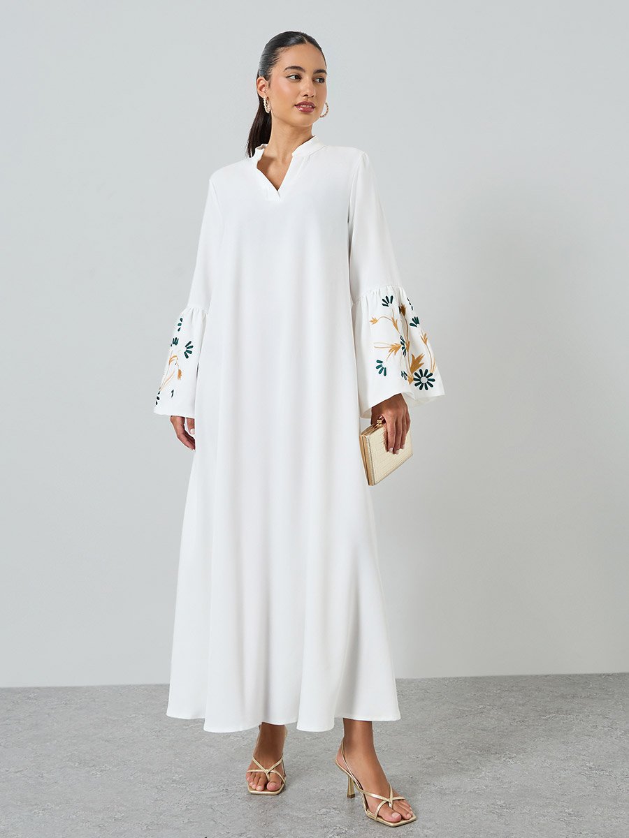 White Embroidered Collared A-Line Jalabiya