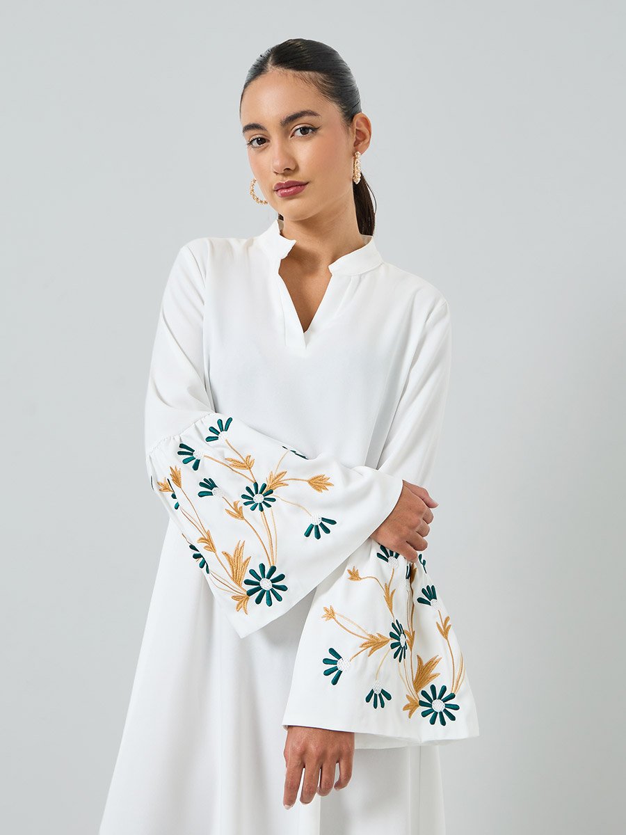 White Embroidered Collared A-Line Jalabiya