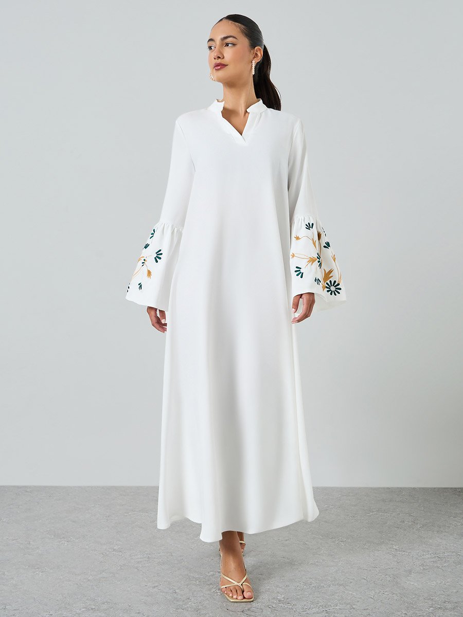 White Embroidered Collared A-Line Jalabiya