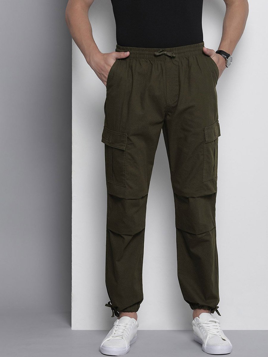 Men Olive Green Relaxed Fit Solid Cargo Pants