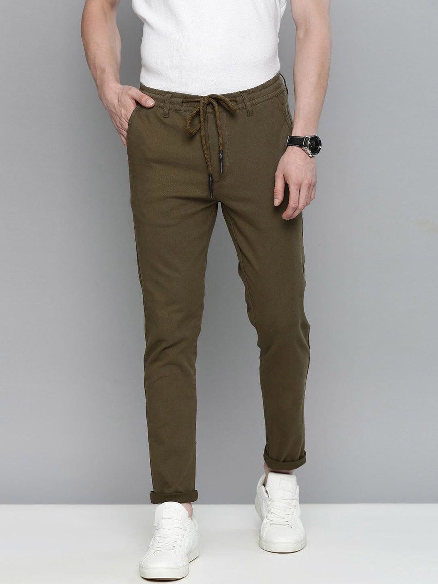 Men Slim Fit Solid Chinos