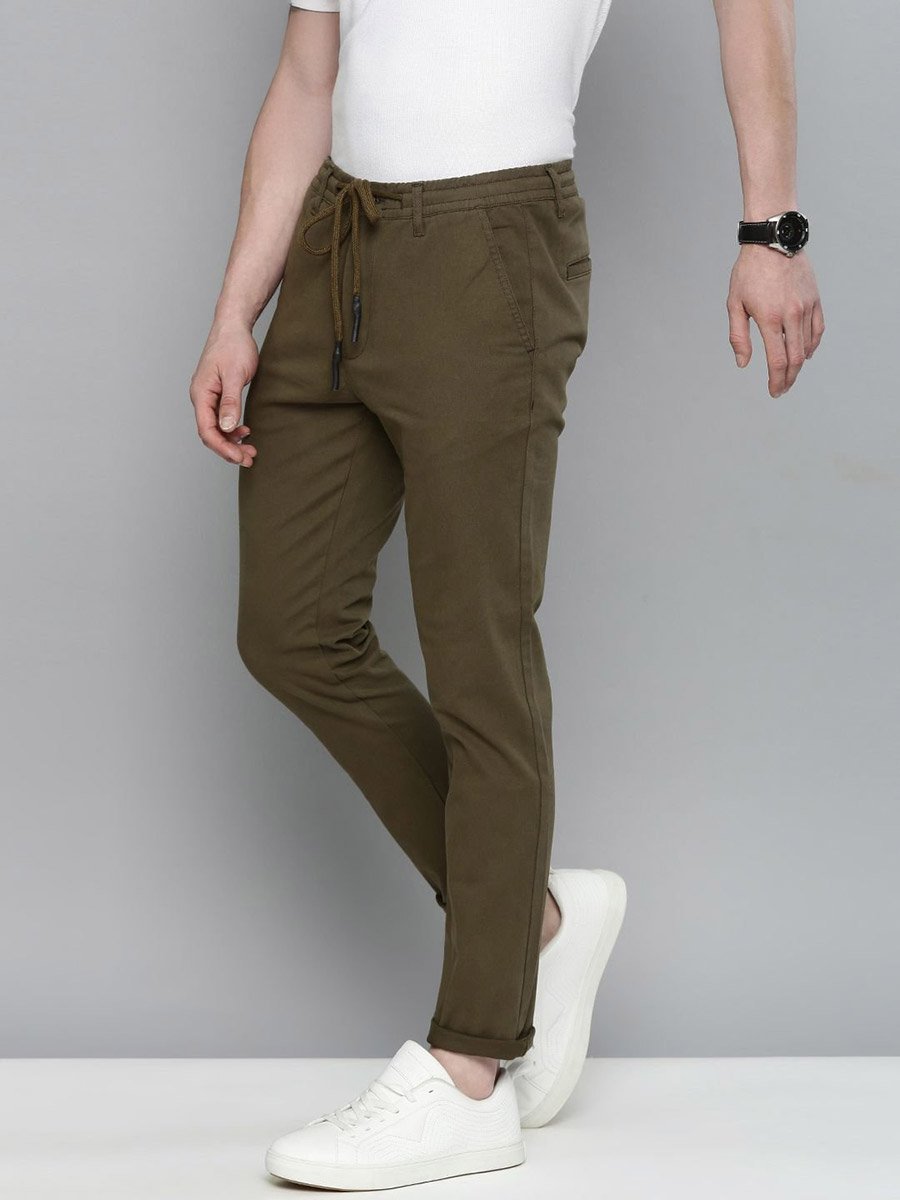 Men Slim Fit Solid Chinos