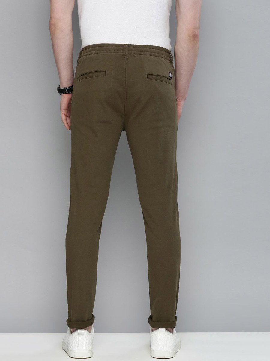 Men Slim Fit Solid Chinos