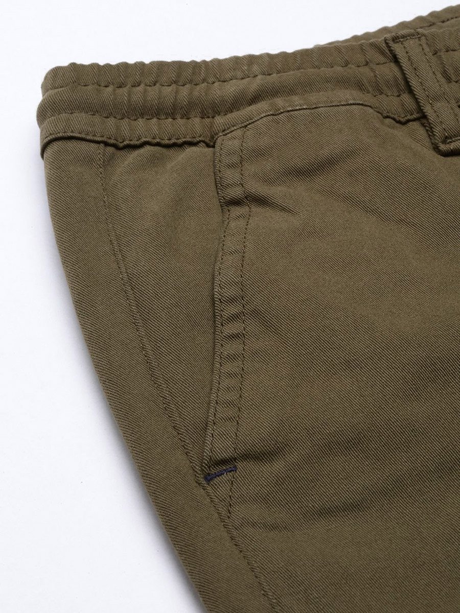 Men Slim Fit Solid Chinos