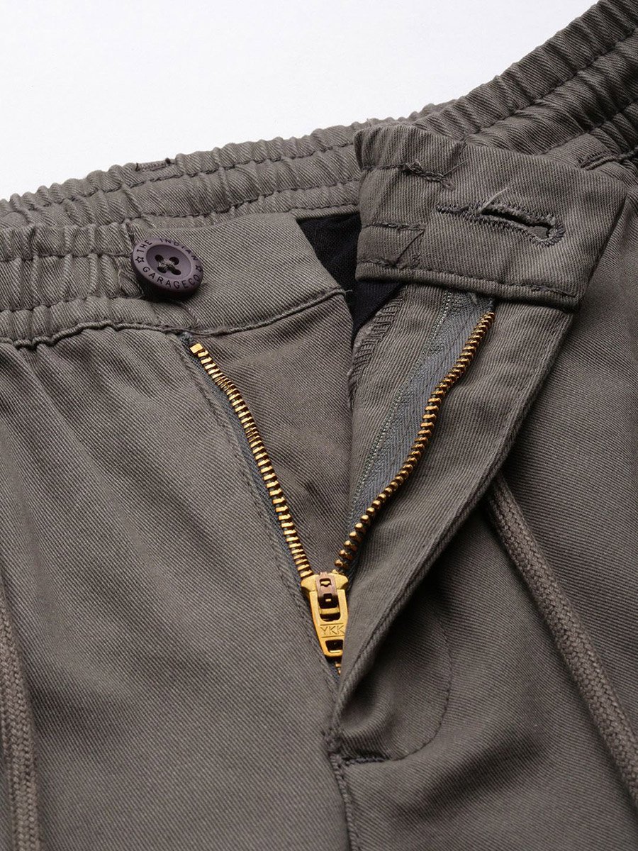 Men Grey Slim Fit Solid Chinos
