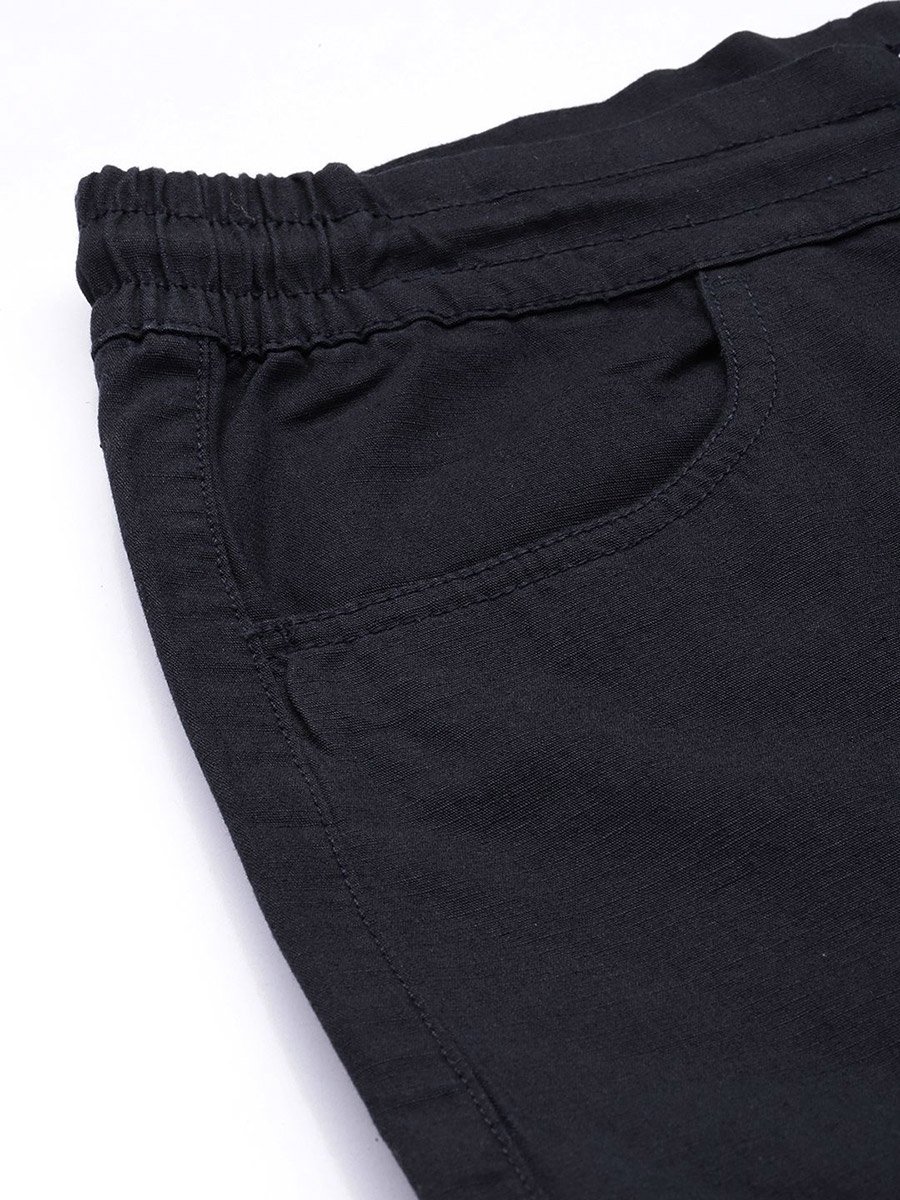 Men Black Relaxed Fit Solid Cargo Shorts