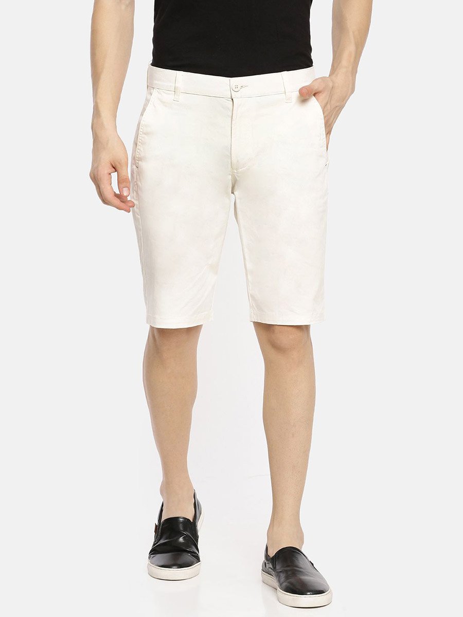 Men White Slim Fit Solid Shorts