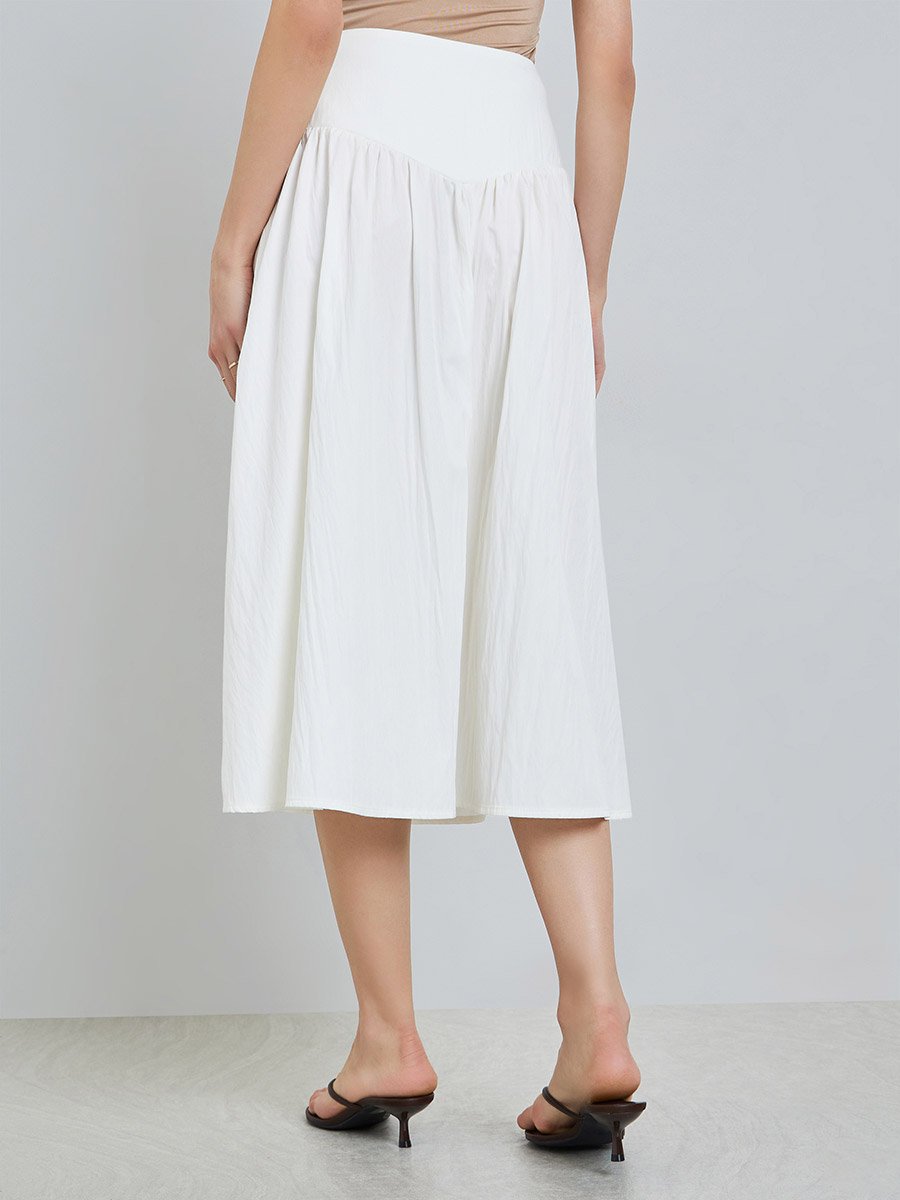 White Wide Waistband Button Midi Skirt For Women at Kuwait | Styli