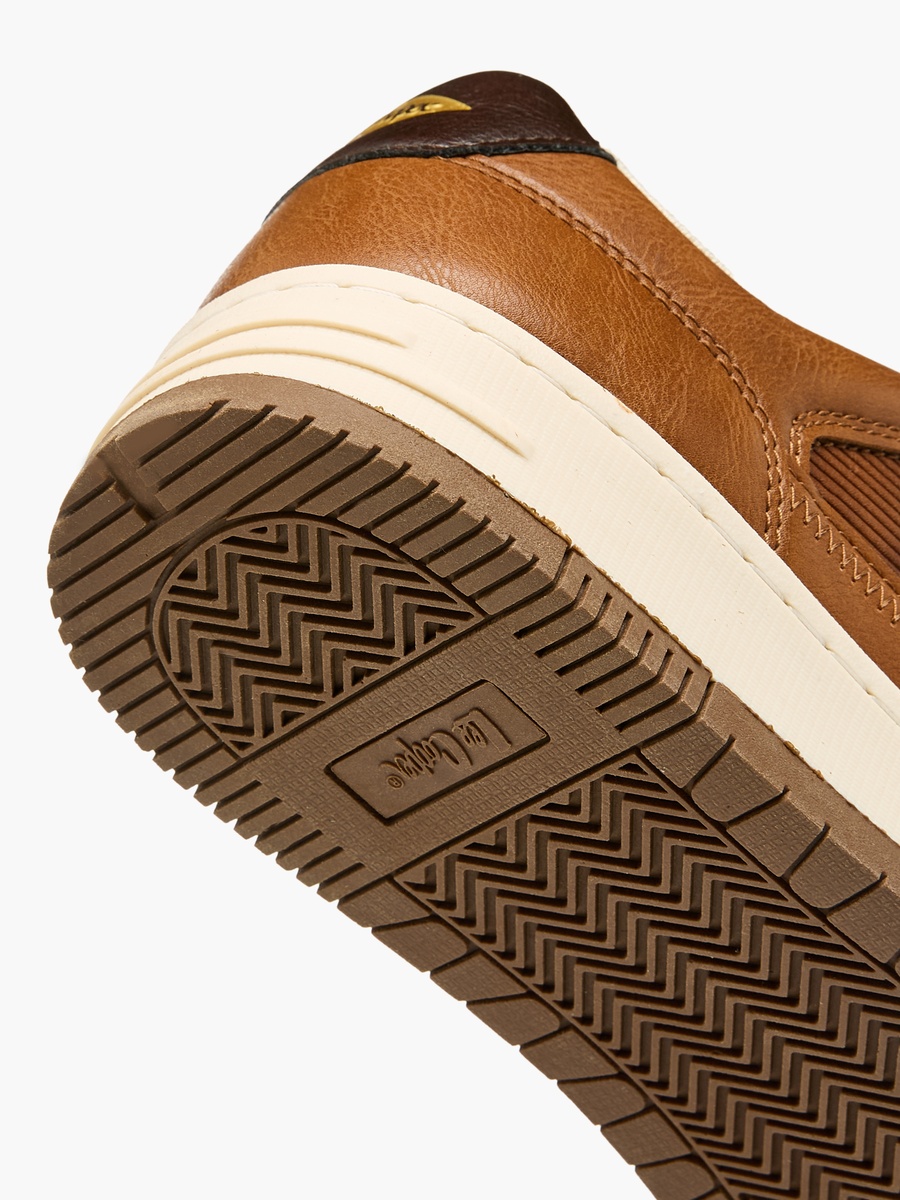 Men Perforated Ortholite Sneakers