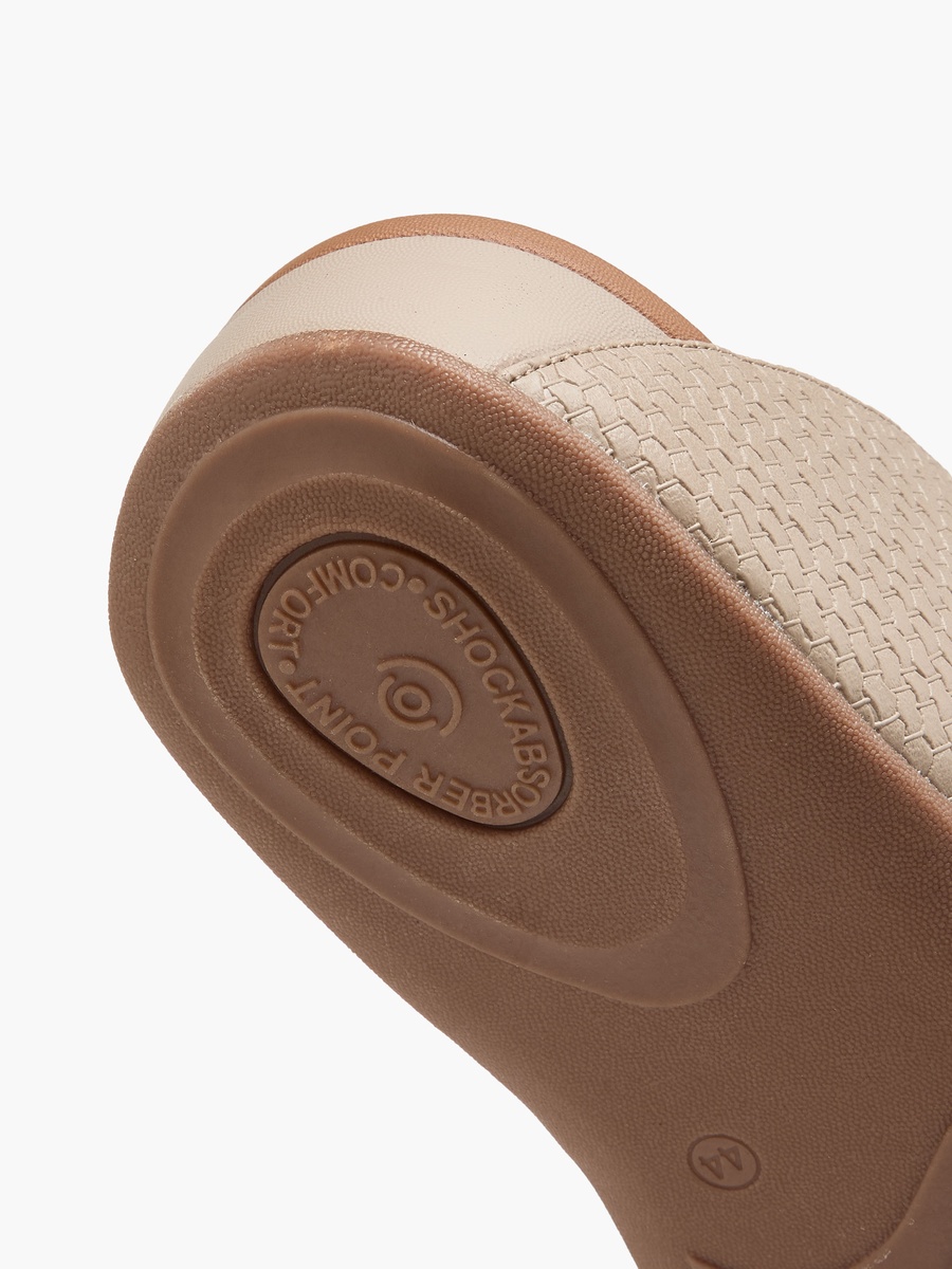 Men Buckle Accent Comfort Sandals