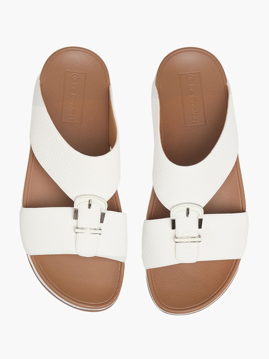 Men Buckle Accent Comfort Sandals