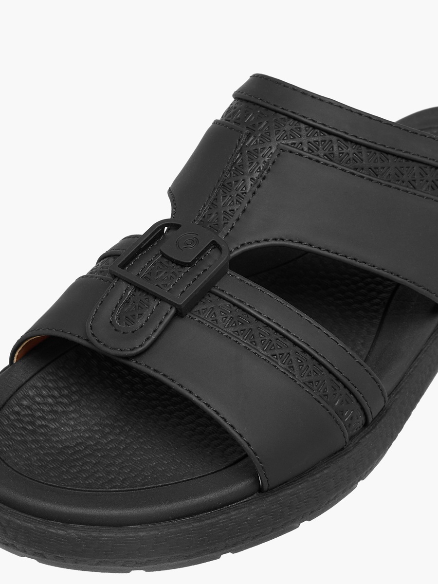 Men Buckle Detail Arabic Sandals