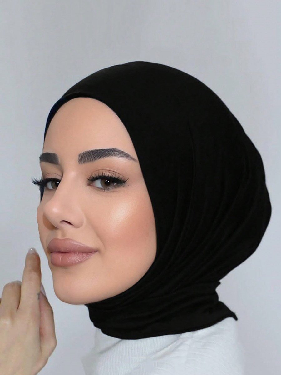 حجاب سادة بتفاصيل أزرار