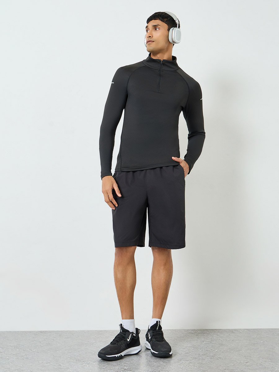 Men Black Contrast Side Stripe Shorts