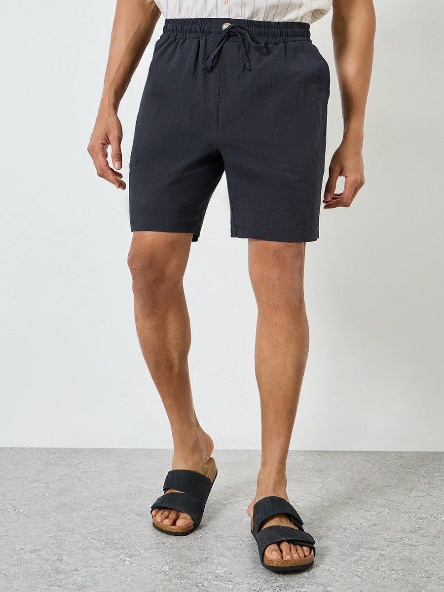 Men Black Drawstring Waist Pocket Detail Shorts