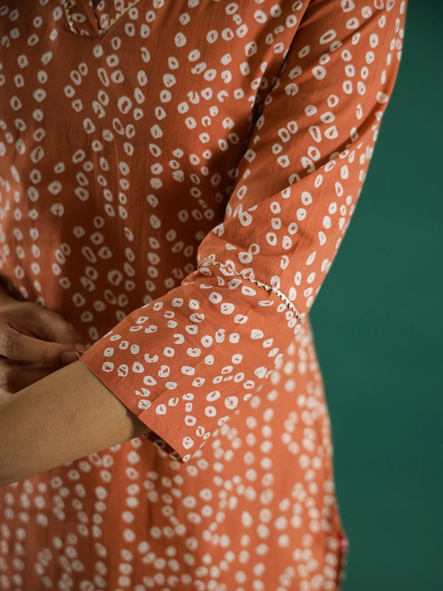 Peach Bandhani Print V Neck Kurta