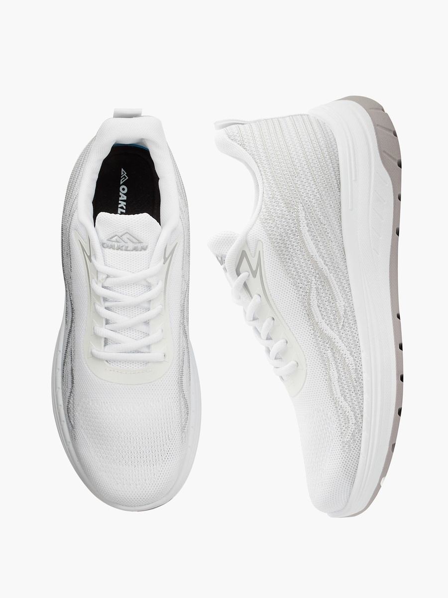 Men Lace-Up Sports Shoes