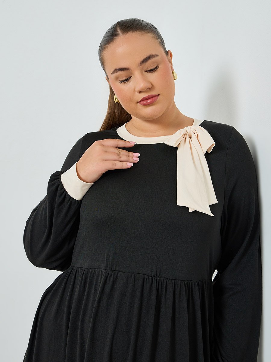 Plus Size Black A-Line Maxi Dress with Bow Detail