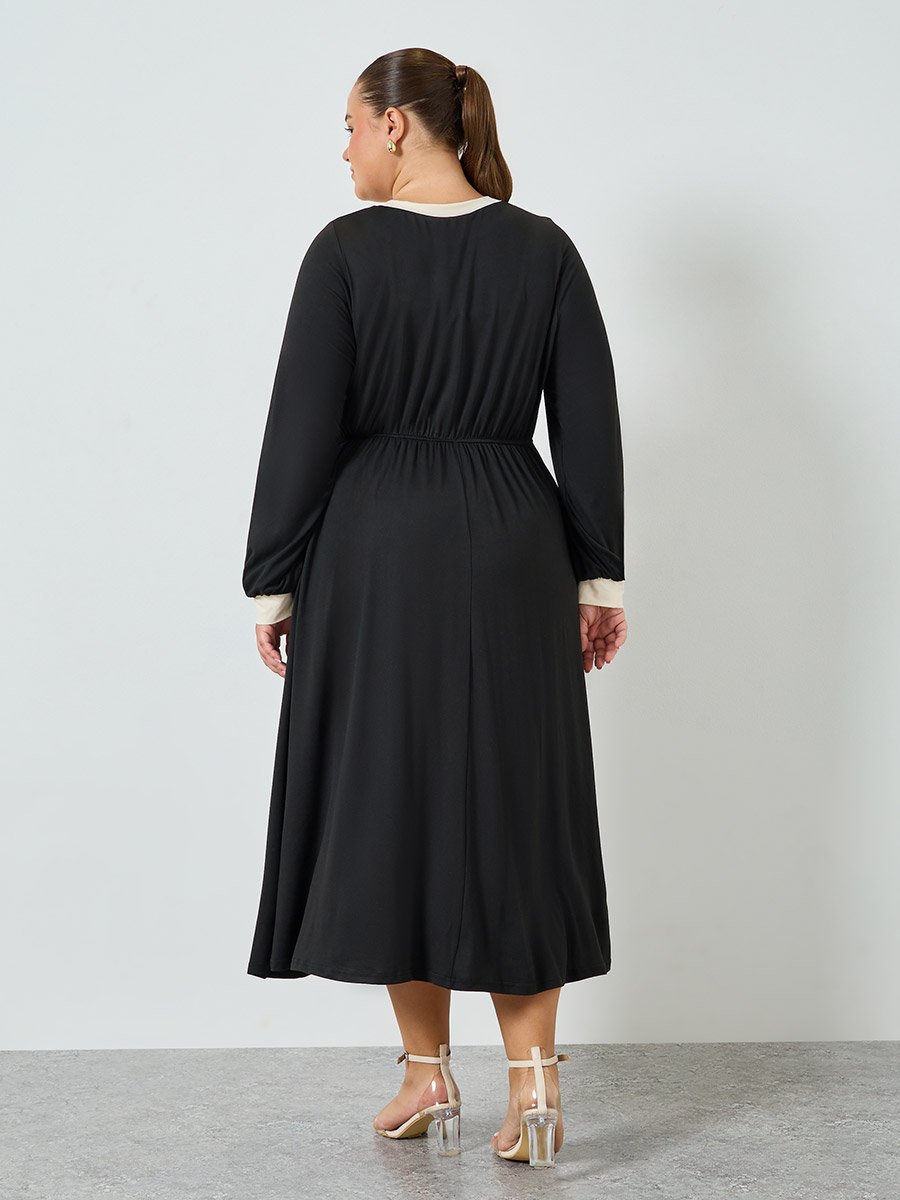 Plus Size Black A-Line Maxi Dress with Bow Detail