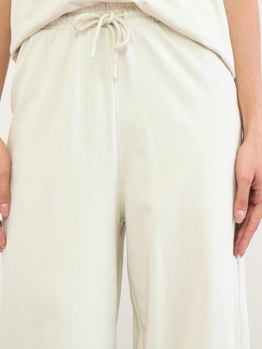 Off White Embroidered Detail T-Shirt and Joggers Co-Ords