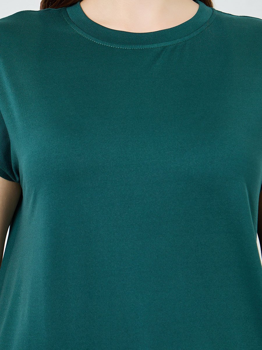 Green Relaxed Fit Solid T-Shirt