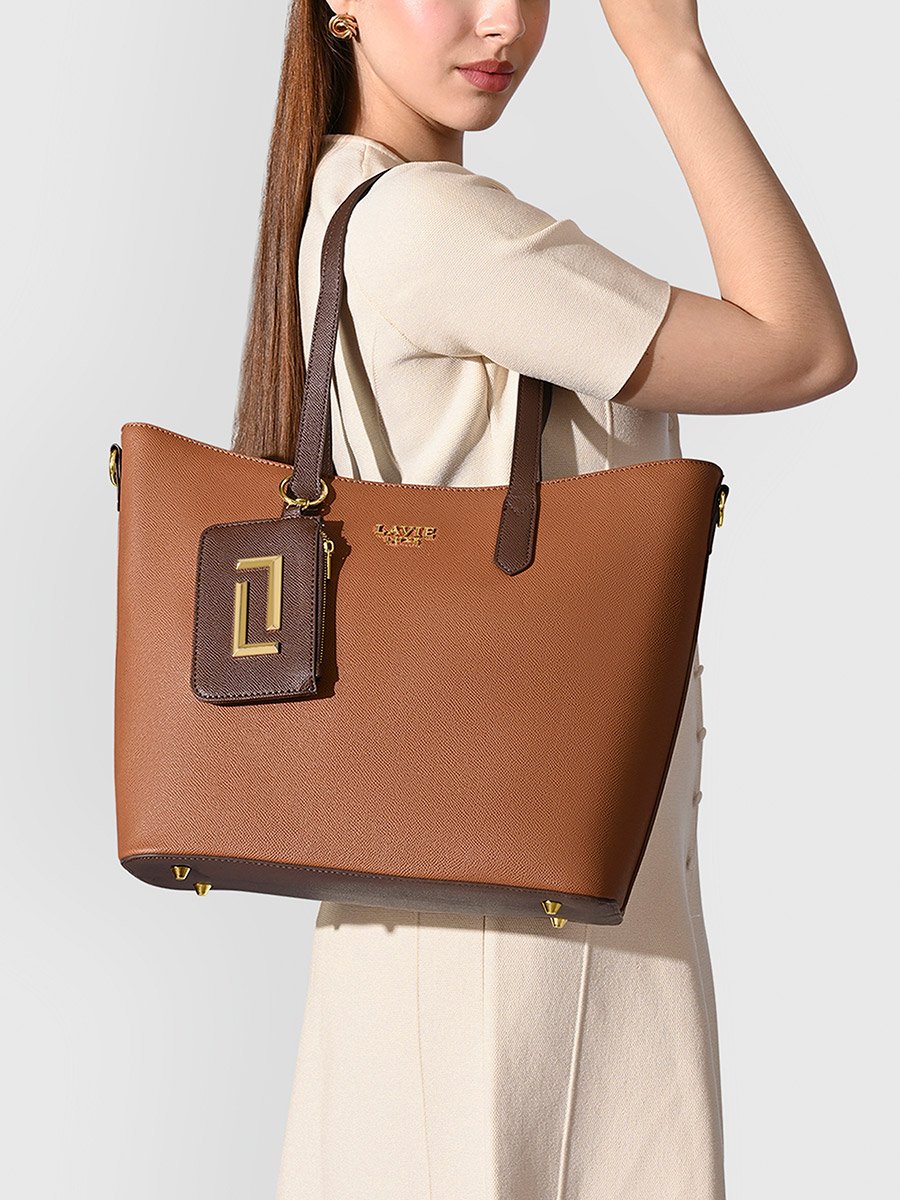 Duo Hailon Tote Bag