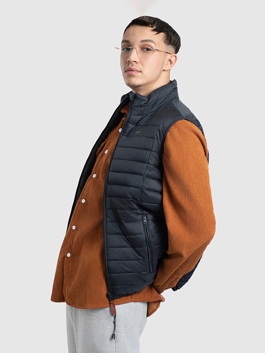 Men Zippered Reversible Gilet