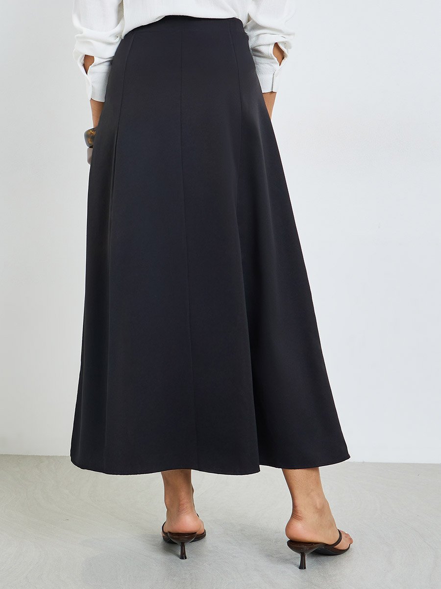 Black Solid A-Line Maxi Skirt