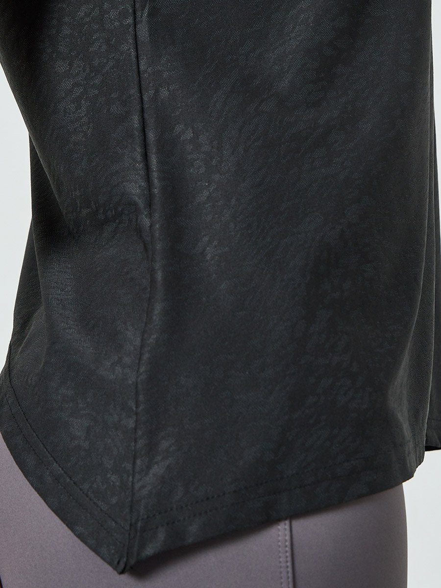 Black Textured Slub Back Inverted V Hem Short Sleeves Top