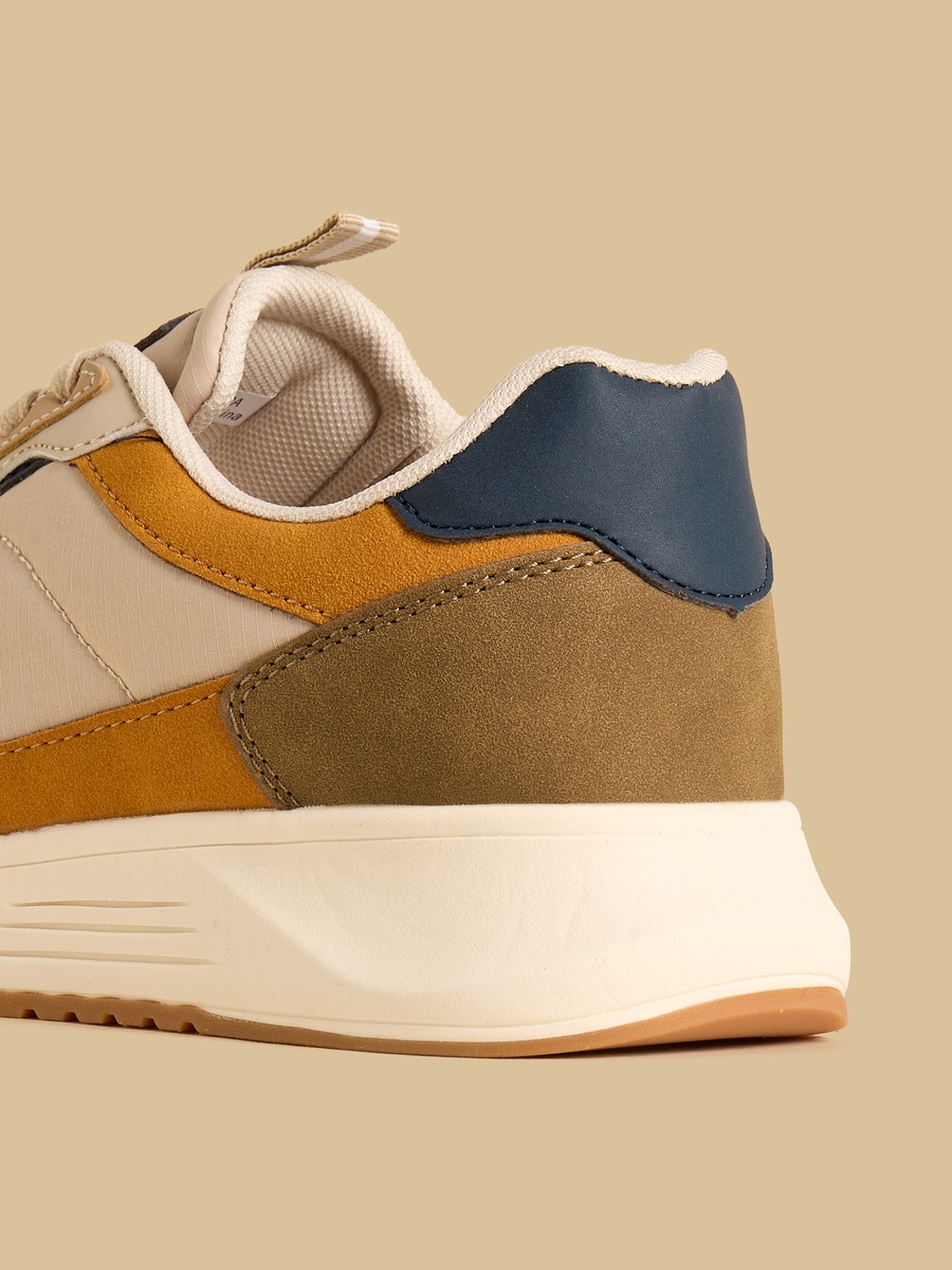 Colourblock Lace-Up Sports Shoes