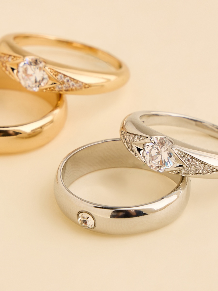 Pack of 4 - Embellished Ring