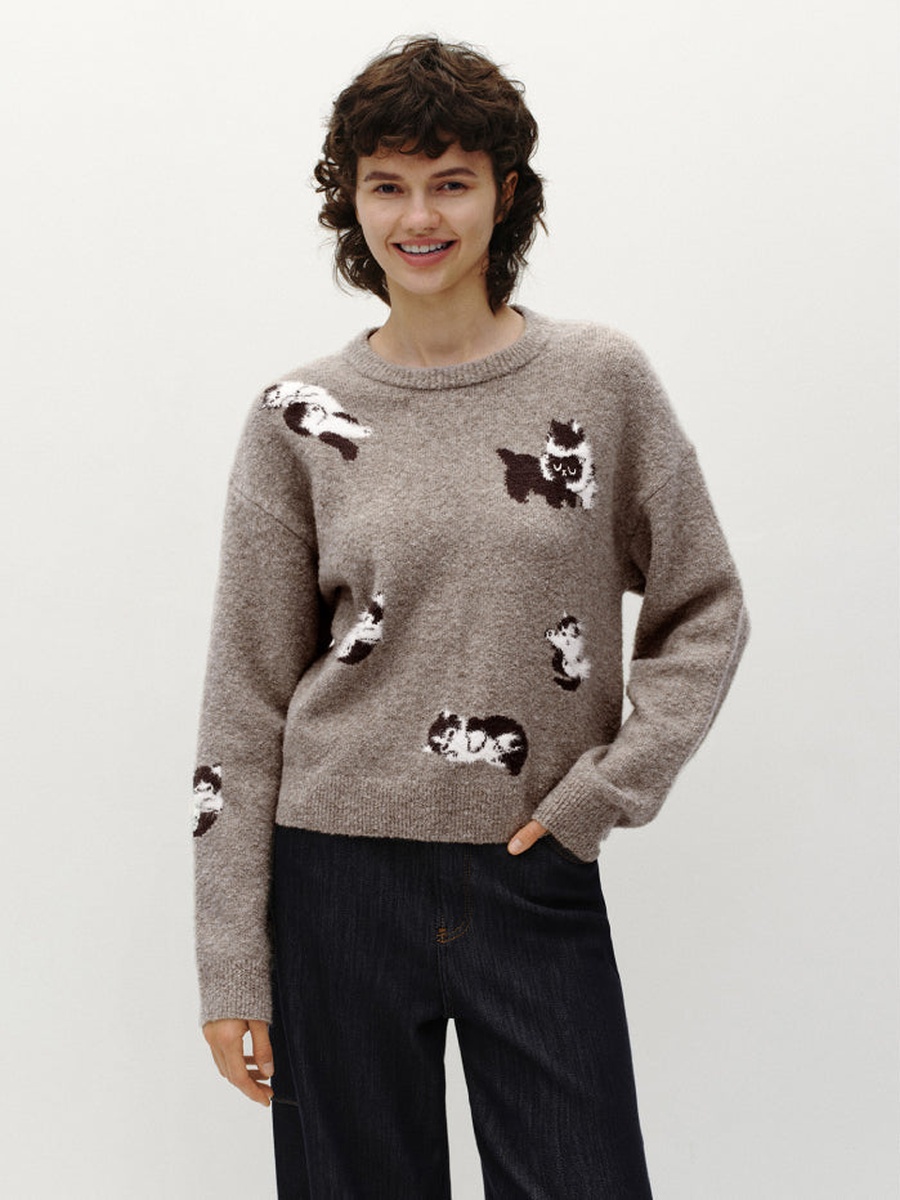 Women Knitted Sweater with Cat Pattern