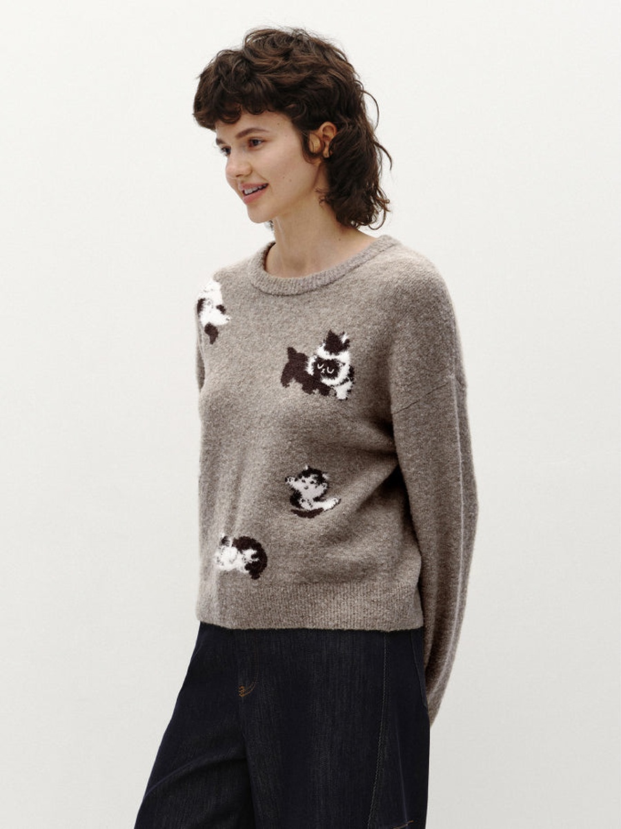 Women Knitted Sweater with Cat Pattern