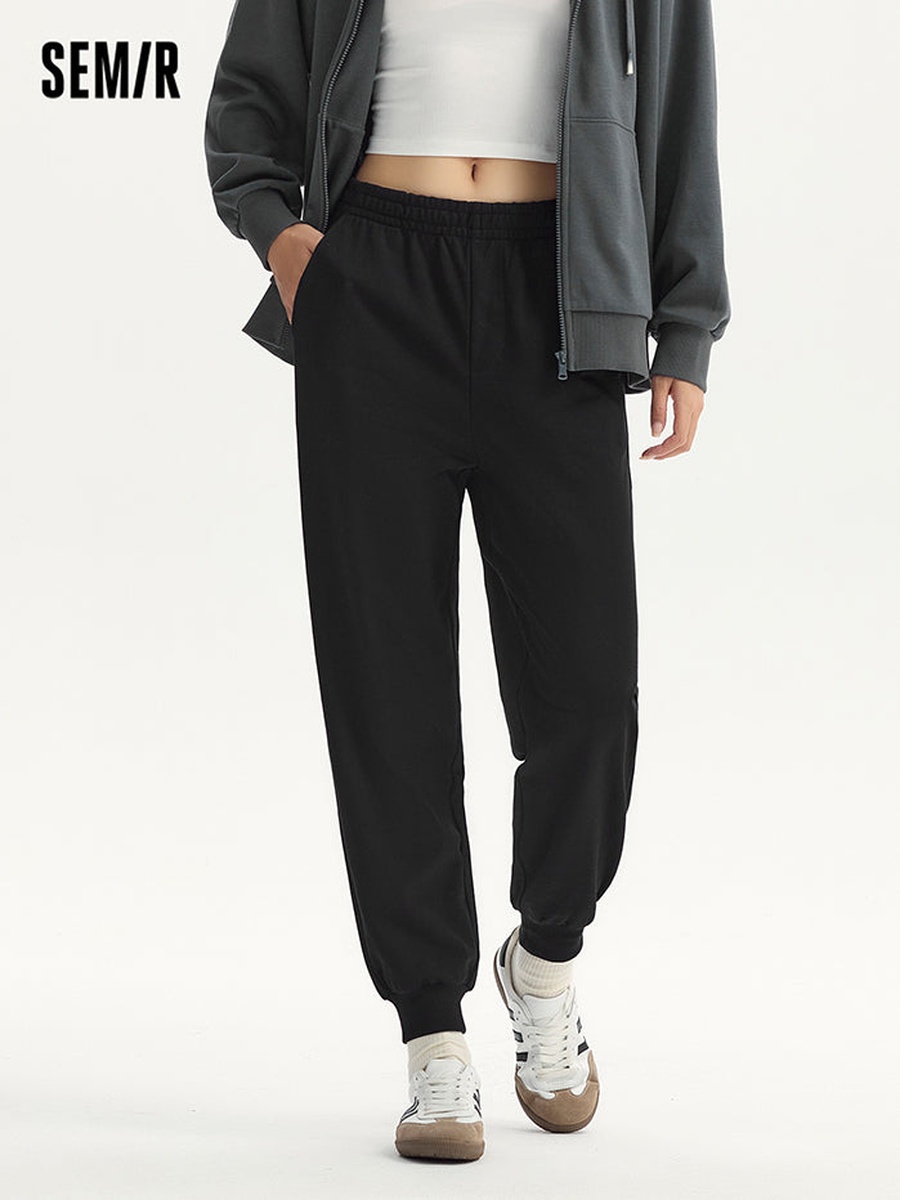 Women Solid Colored Sweatpants