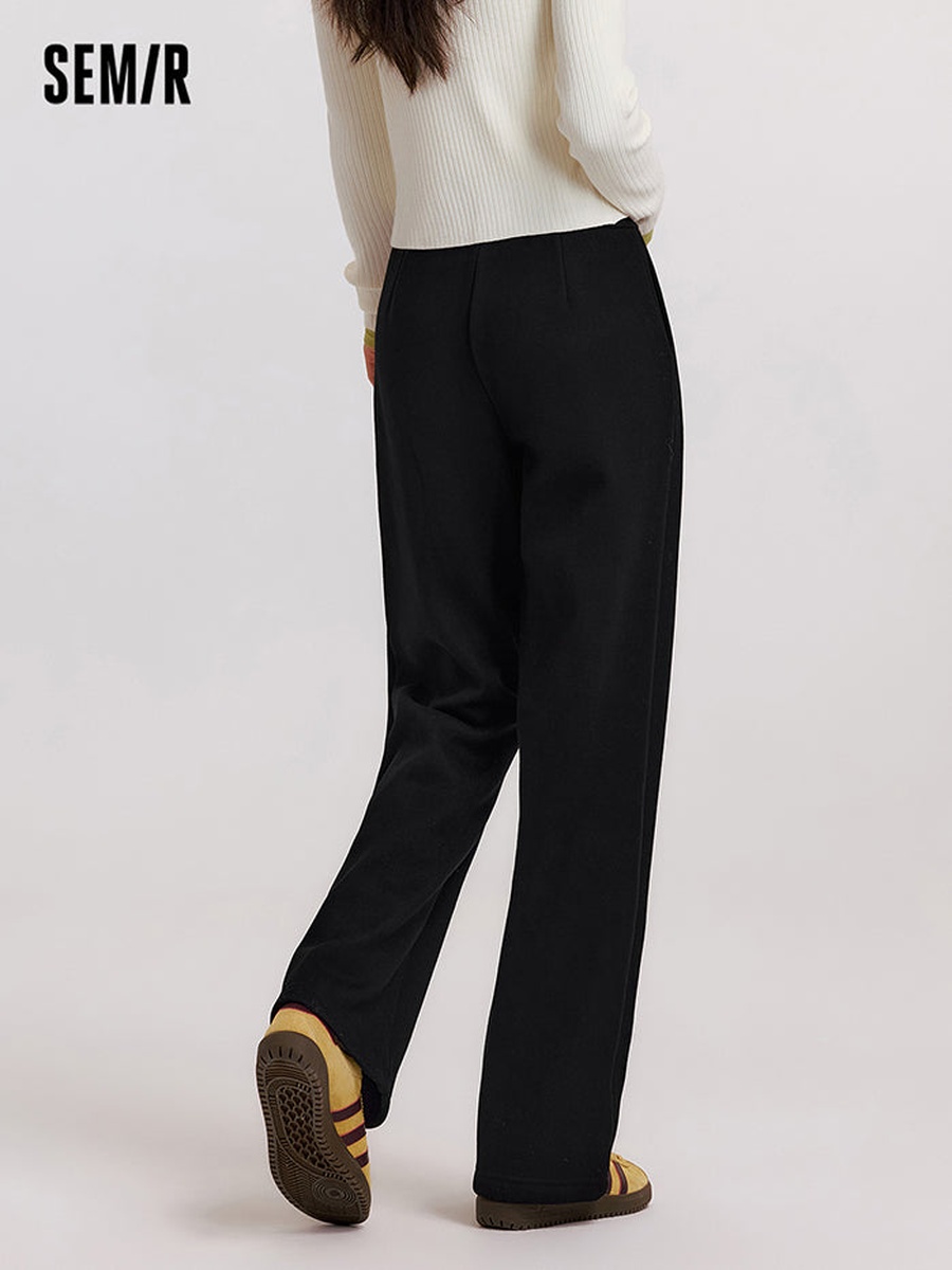 Women Solid Colored Pants