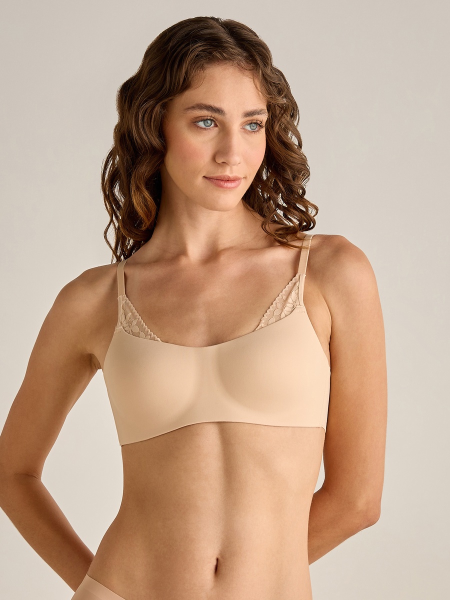 Medium Coverage Padded Bra with Lace Trim