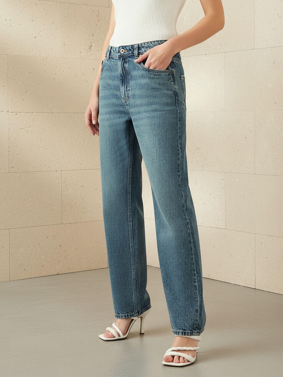 Women Straight Fit Mid-Rise Jeans