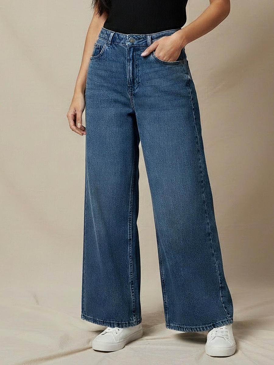 Women Wide Leg Mid-Rise Jeans