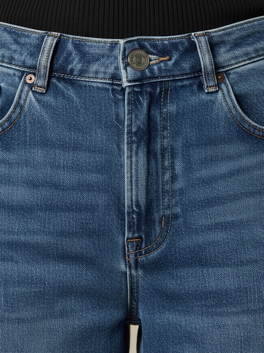 Women Wide Leg Mid-Rise Jeans
