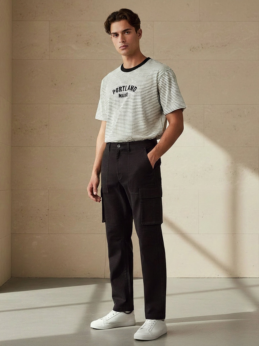 Men Regular Fit Twill Cargo Trousers