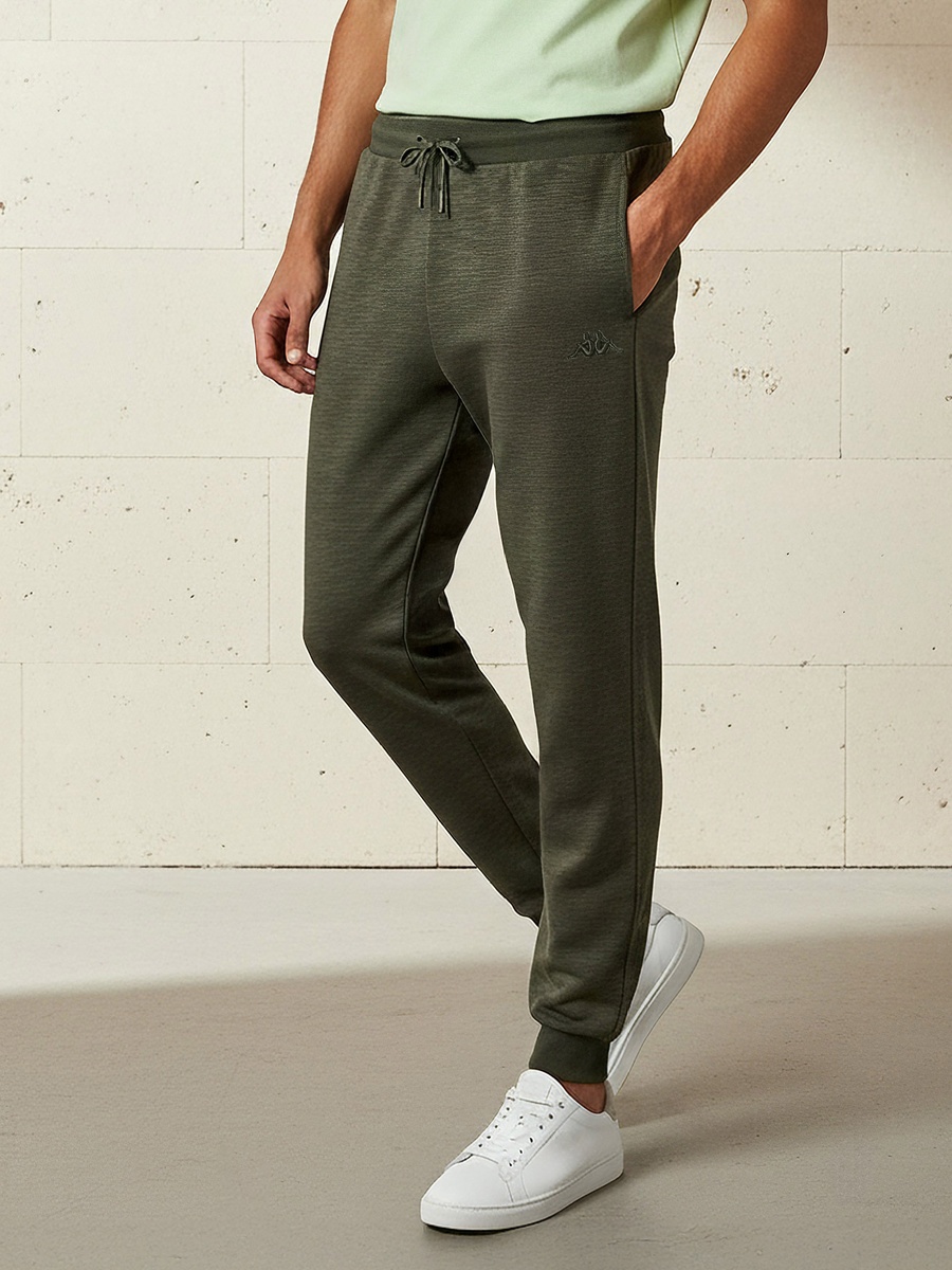 Men Regular Fit Joggers with Drawstring Waist