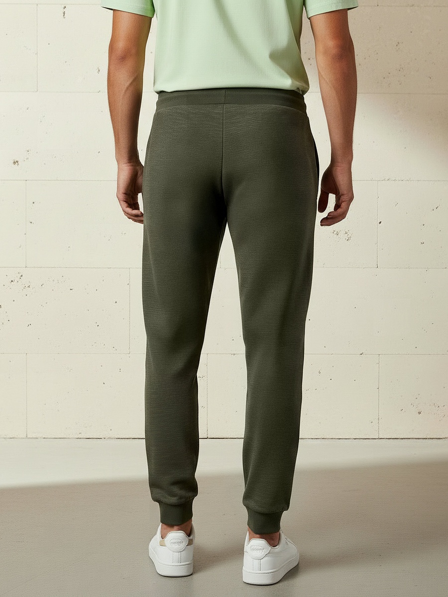 Men Regular Fit Joggers with Drawstring Waist
