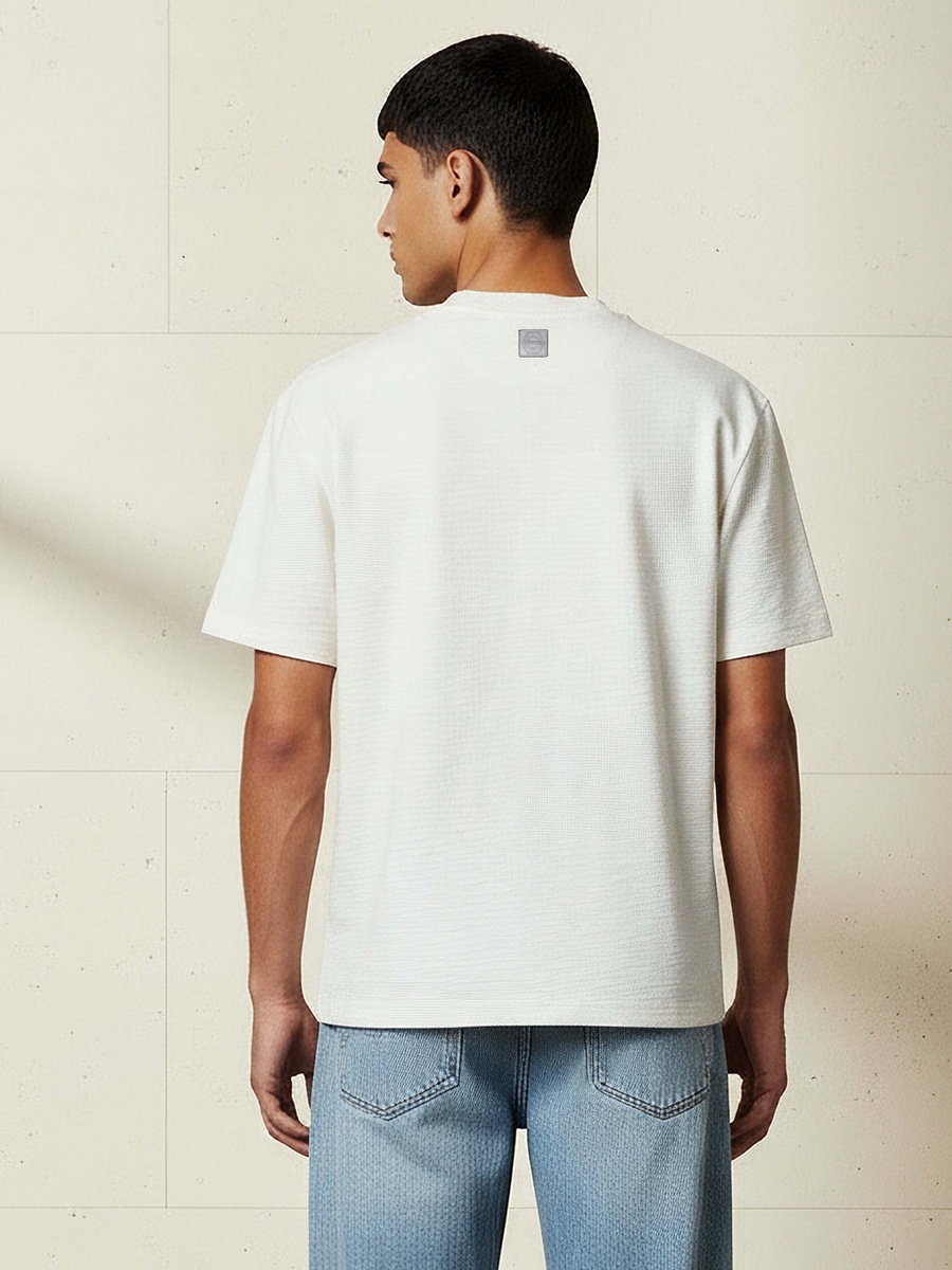 Men Regular Fit Crew Neck Short Sleeves Textured T-Shirt