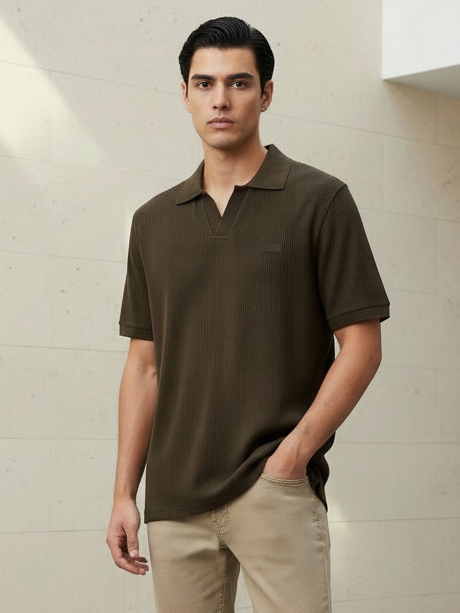 Men Regular Fit Collared Neck Short Sleeve Ribbed Polo T-Shirt